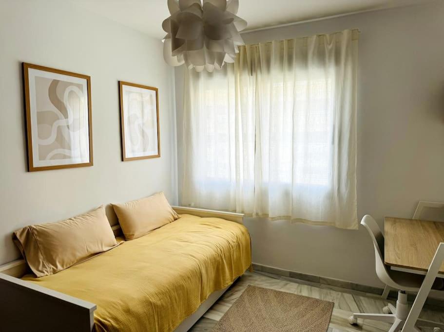 Апартаменты Behappy Salitre - Con Aparcamiento Малага Экстерьер фото